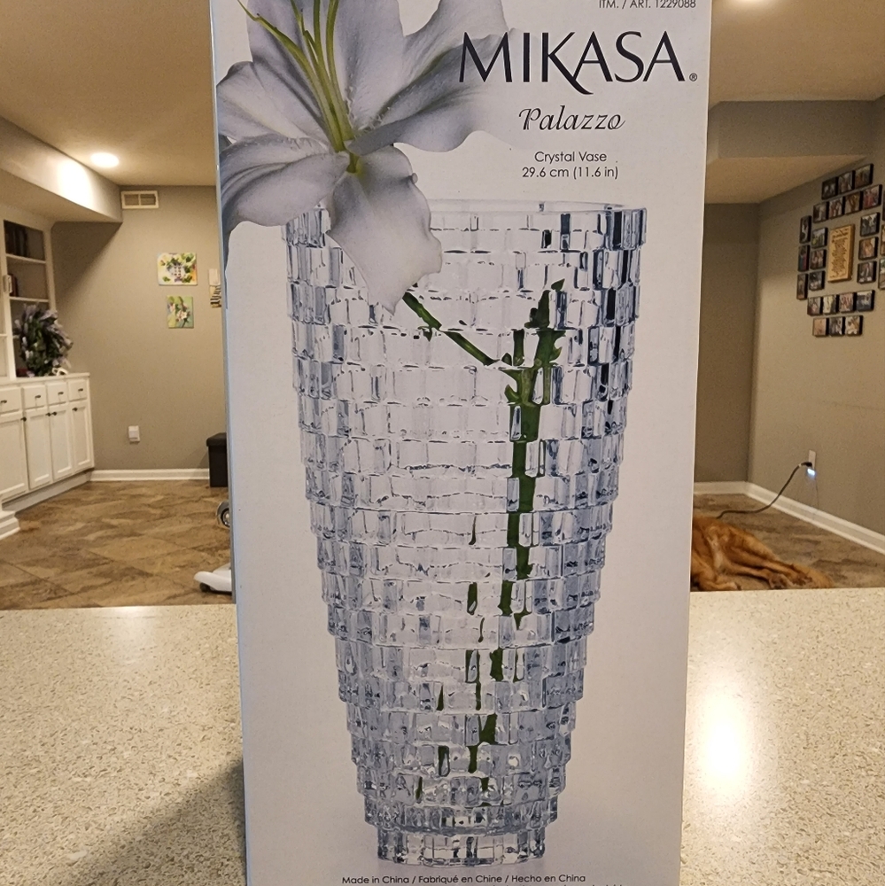 Mikasa crystal Vase